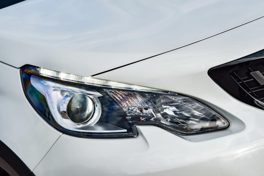 Детали экстерьера Peugeot 2008 GT Line 2017 года  (ZA) (фото 33 из 40)